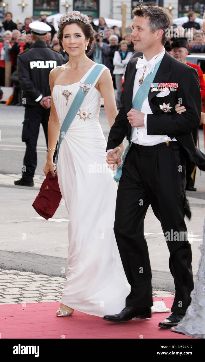 danish-crown-princess-mary-and-crown-prince-frederik-attend-a-special-D574NG.jpg