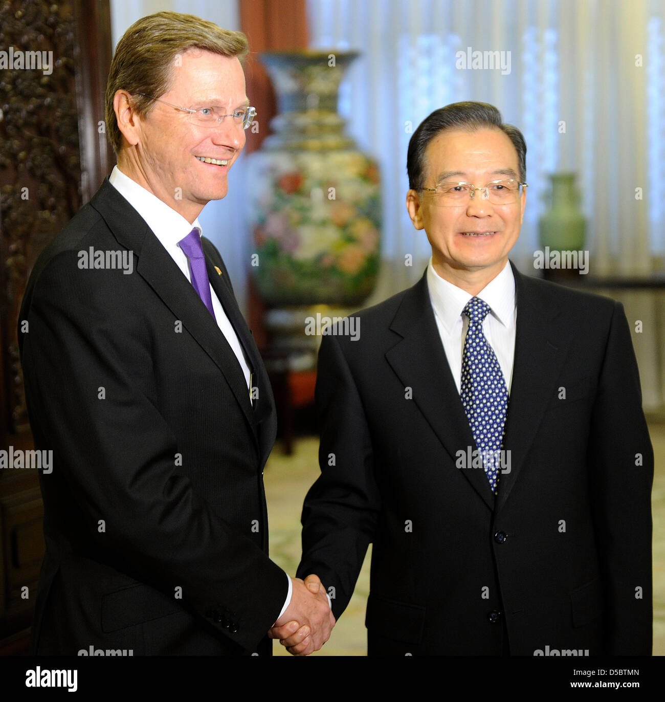 chinese-prime-minister-wen-jiabao-r-greetsgerman-foreign-miniser-guido-D5BTMN.jpg