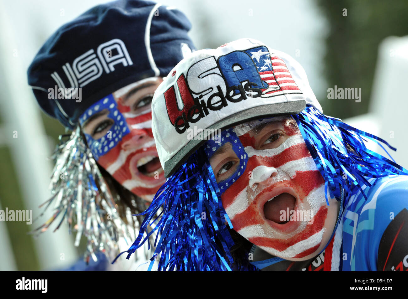 Supporters Of The USA Cheer During The Women S Luge Competition At The