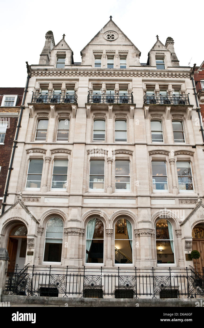 The Lincoln Centre on Lincoln's Inn Fields, London, UK Stock Photo