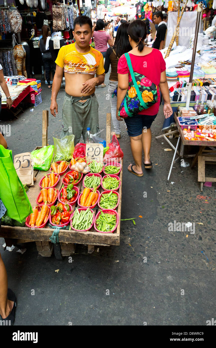Fruit seller on the divisoria market in manila, philippines stock ... Mobile divisoria