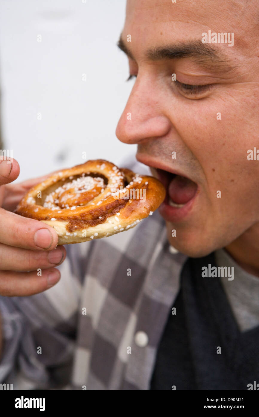 Cinnamon bun, too good for this world, too pure r/DDLC