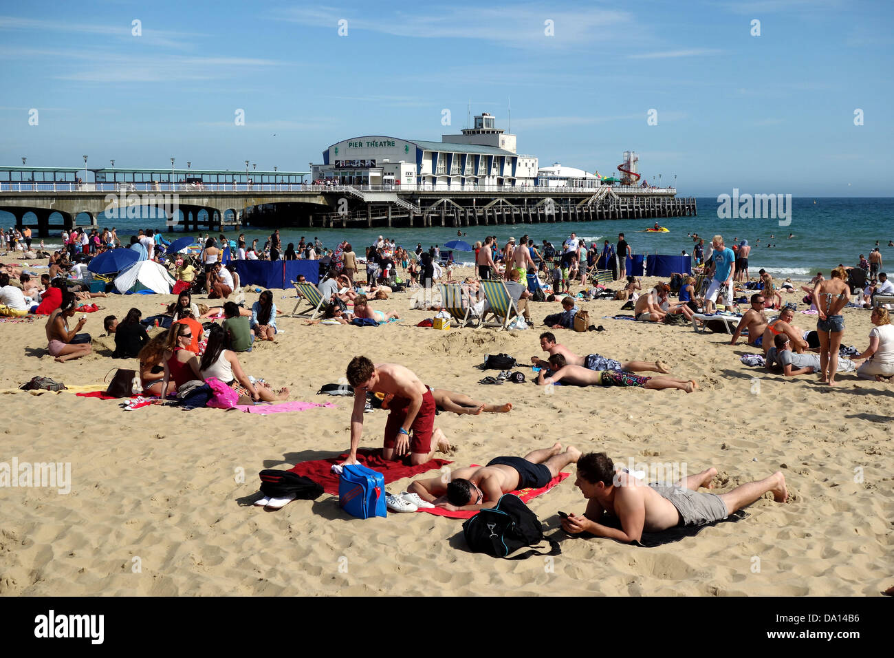 Bournemouth beach, tourists sunbathe on Bournemouth beach, Dorset Stock Photo 57803066 Alamy