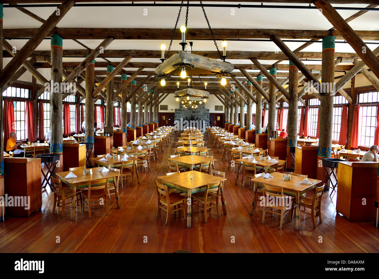Spacious Dining Room At The Historic Paradise Inn Hotel Mount
