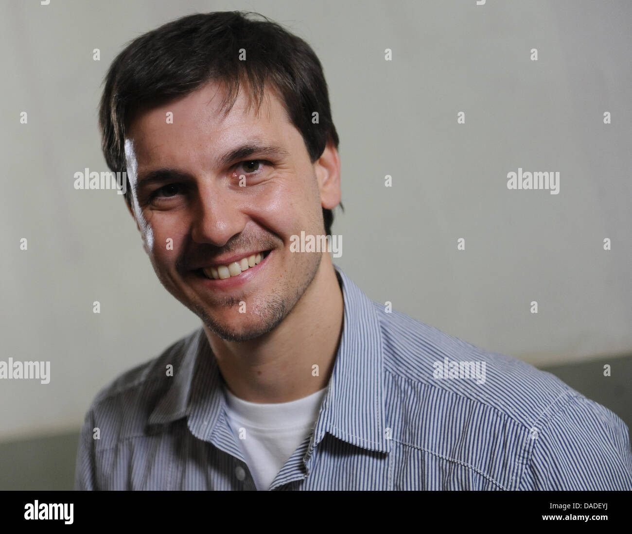 Low-Res abspeichern - multiple-european-table-tennis-champion-timo-boll-smiles-during-the-DADEYJ