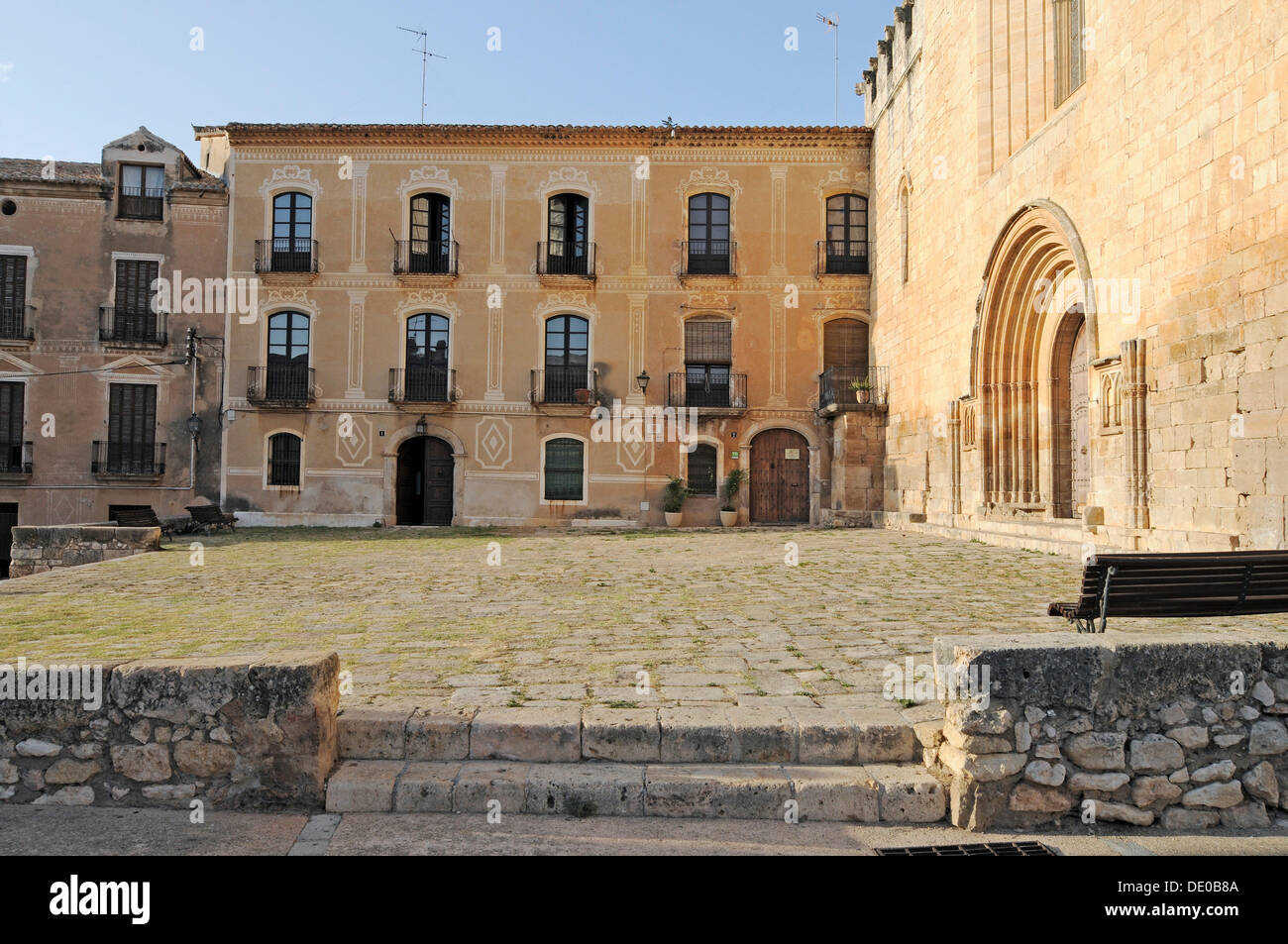 Monestir De Santa Maria De Santes Creus Cistercian Abbey Monastery