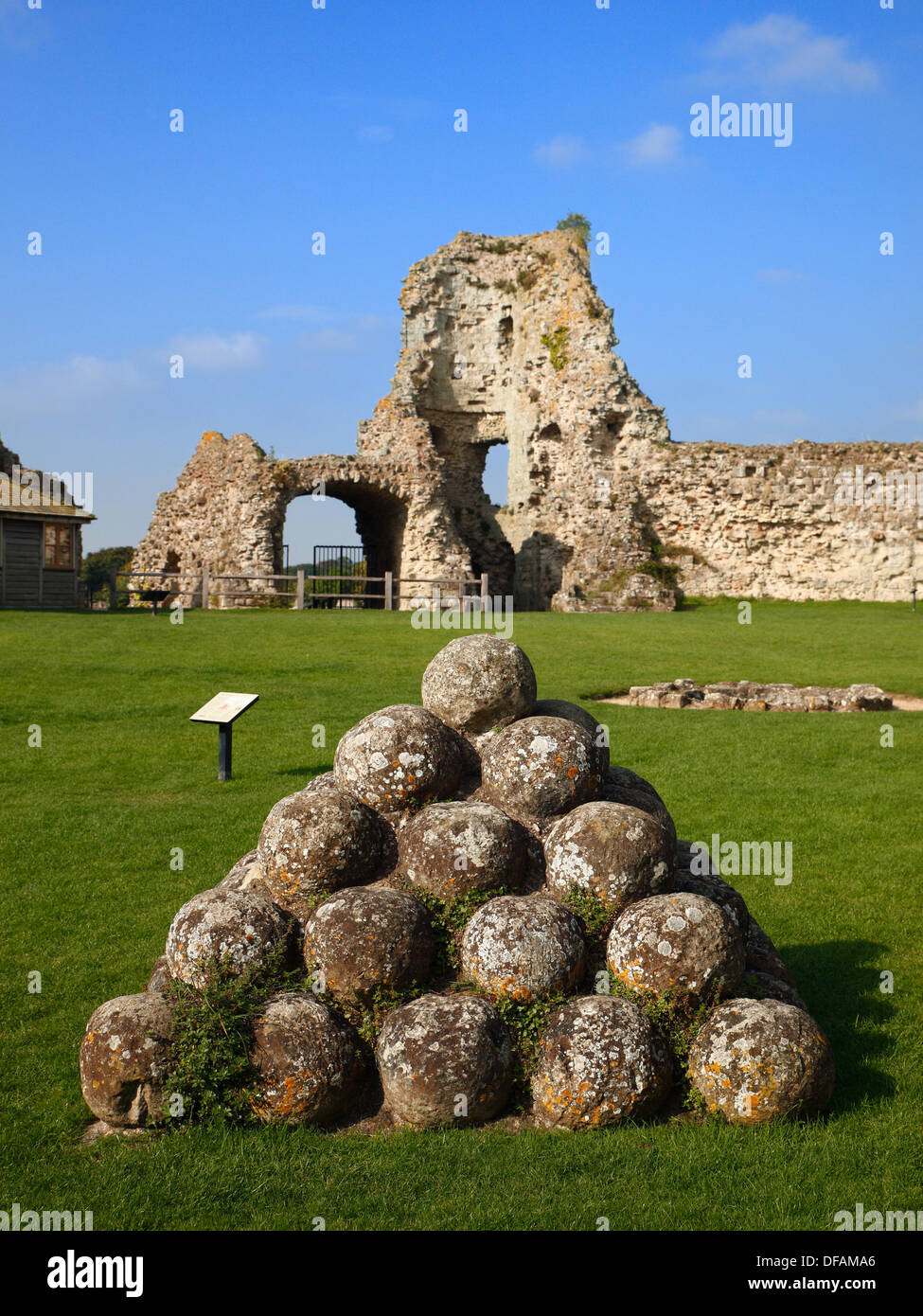 stone balls stock photos & stone balls stock images - alamy stone balls stock photos & stone balls stock images - alamy