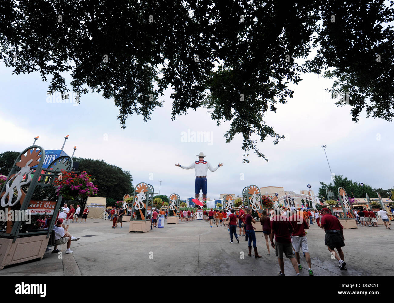October 12 2013 Fans Gather In Front Of The New Big Tex Before An NCAA Rivalry Football Game Known As Red River Between University October 12 2013 Fans Gather In Front Of The New Big Tex Before An NCAA Rivalry Football Game Known As Red River Between University