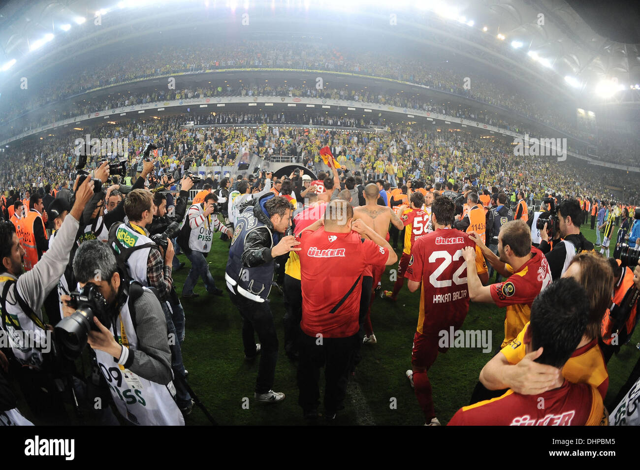 Atmosphere Turkish Super Lig Super League Fenerbahce V Galatasaray