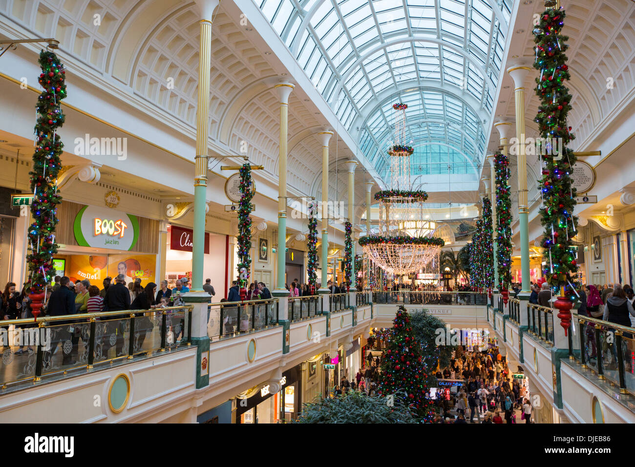 christmas shoppers in the trafford centre manchester uk christmas shoppers in the trafford centre manchester uk