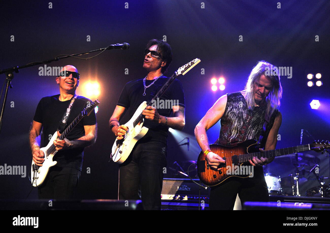 Resultado de imagen de Steve Morse, Steve Vai, Joe Satriani