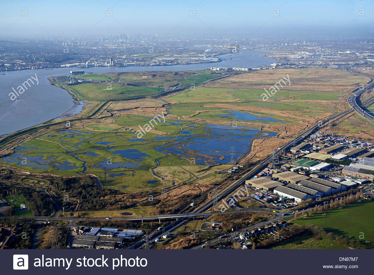 looking-up-the-river-thames-over-rainham