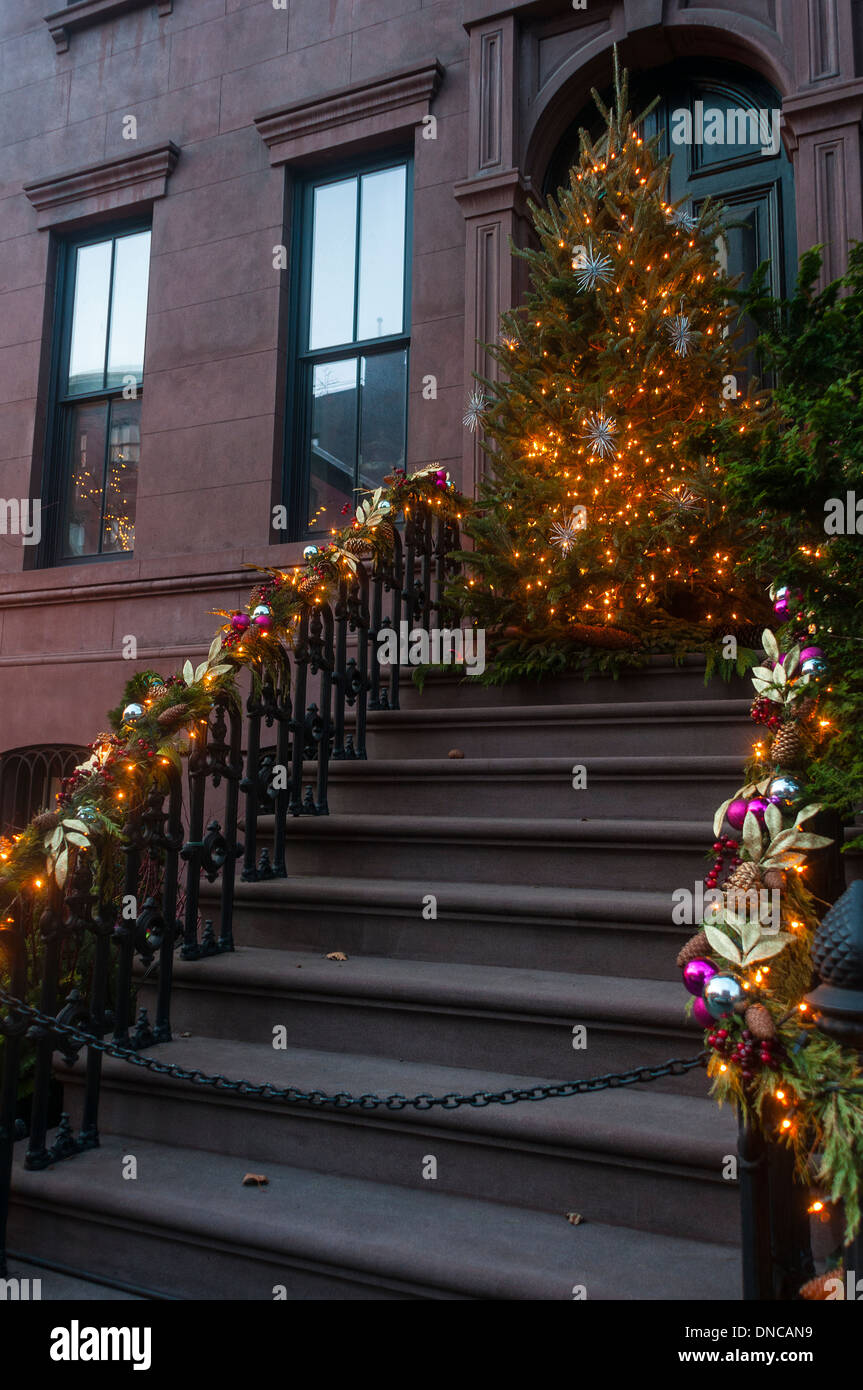 new york ny 21 december 2013 brownstone townhouse new york ny 21 december 2013 brownstone townhouse