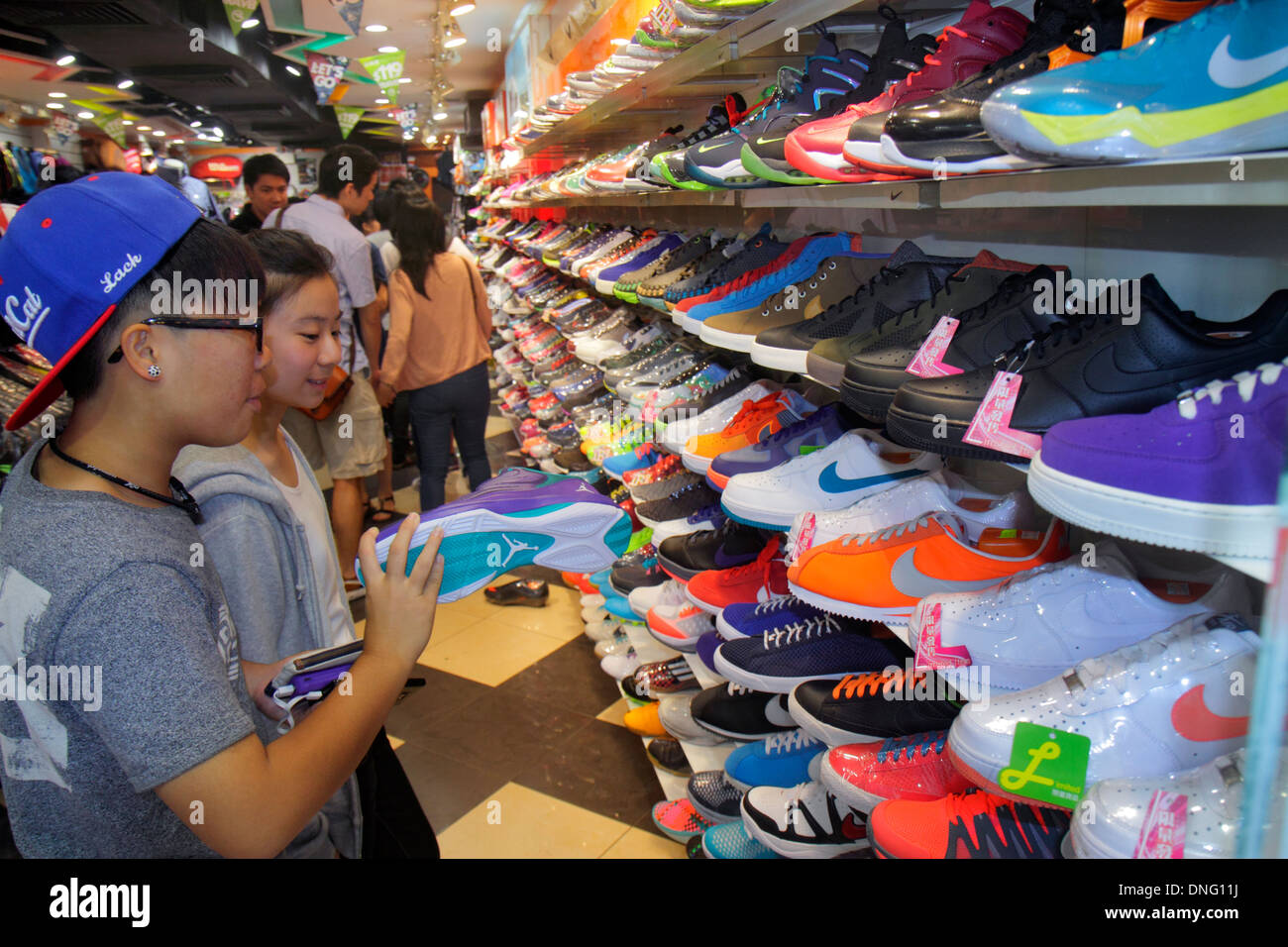Hong Kong China Kowloon Mong Kok Fa Yuen Street Sneaker Street Stock