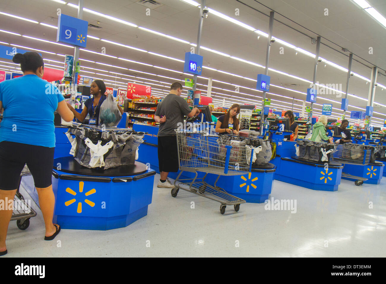 Naples Florida Walmart WalMart discount shopping retail display sale