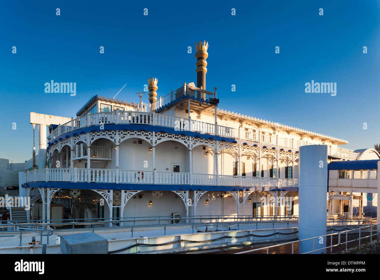 Council bluffs riverboat casino gambling club spieler