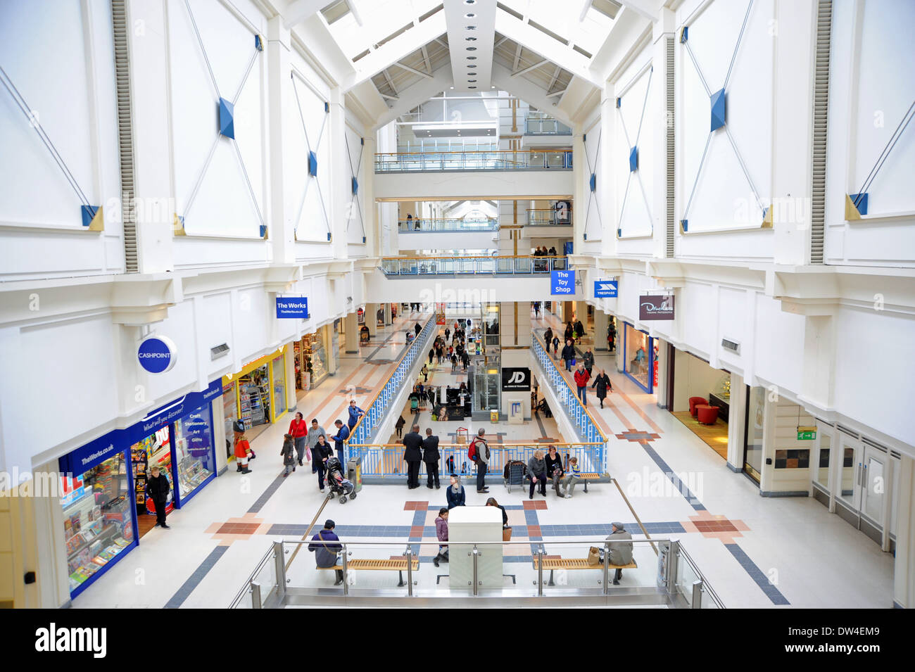 Normal Opening Hours County Mall Shopping Centre – Opening hours, location and directions Crawley Chemists, Town Centre – Pharmacy on Haslett Avenue, near County Mall Cromwell's Madhouse – Jeans and T .