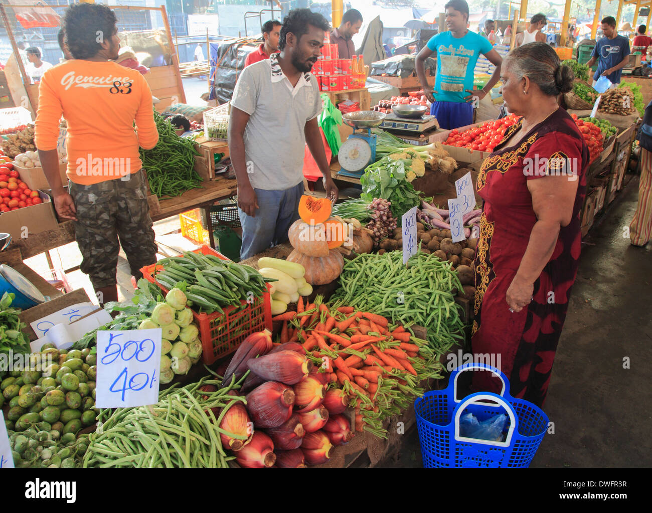 Sri Lanka; Colombo, Pettah, market, vegetables, people Stock Photo, Royalty Free Image 67344923
