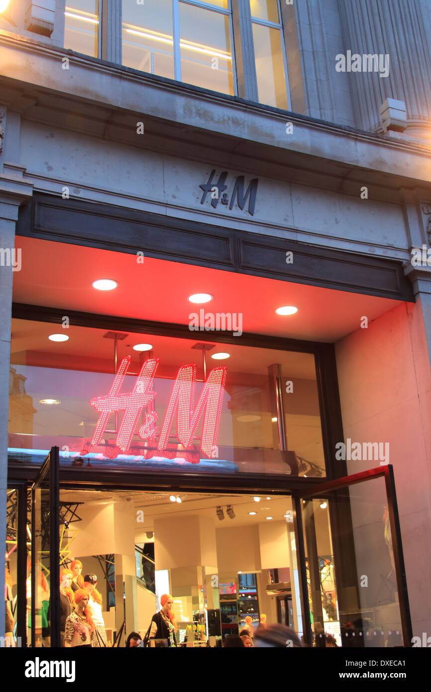 Flagship H&M fashion store at 234 Regent Street, London, UK Stock Photo, Royalty Free Image Flagship H&M fashion store at 234 Regent Street, London, UK Stock Photo, Royalty Free Image