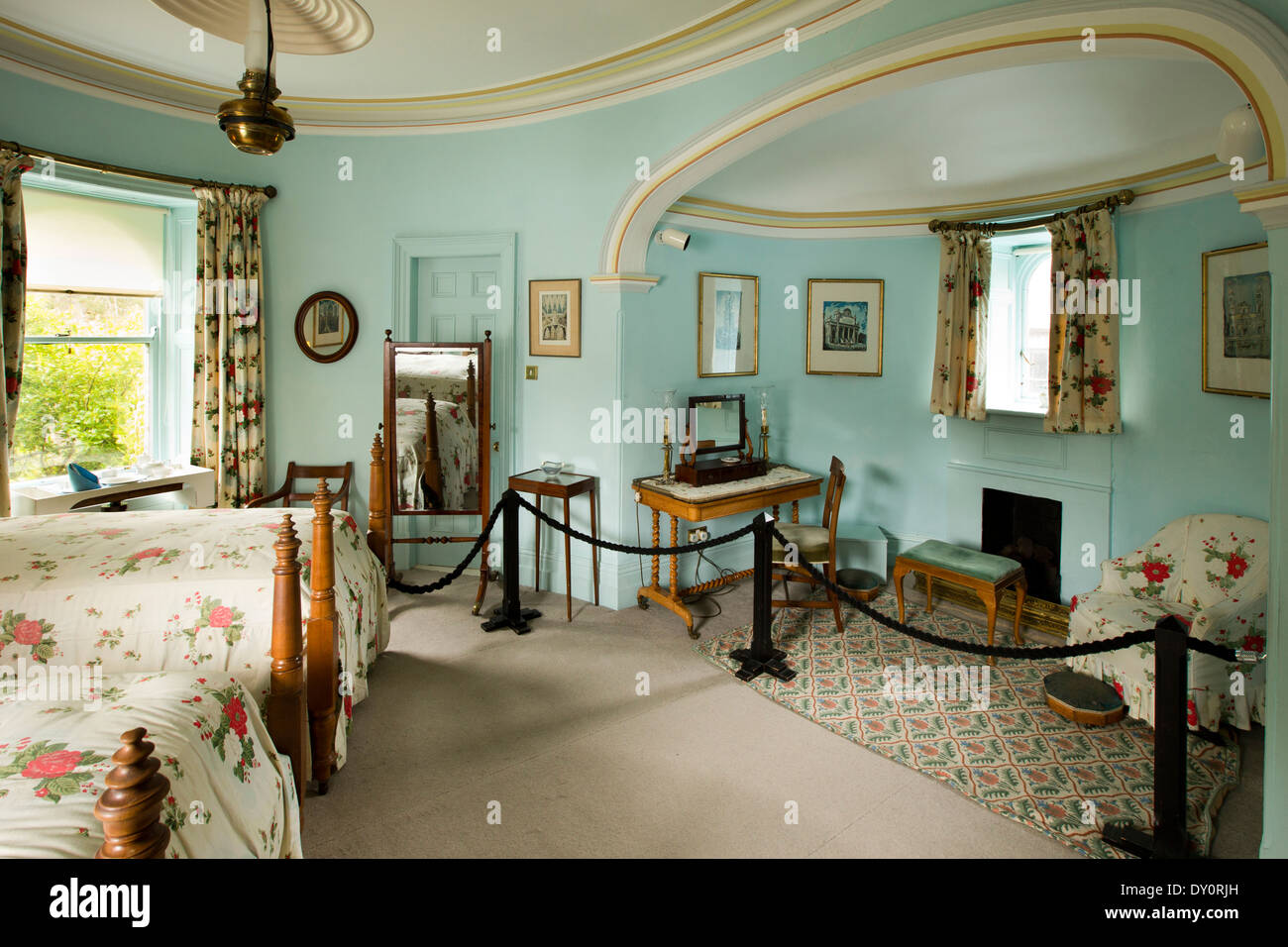 Ireland, Co Donegal, Glenveagh Castle, interior, Oval Bedroom in Stock