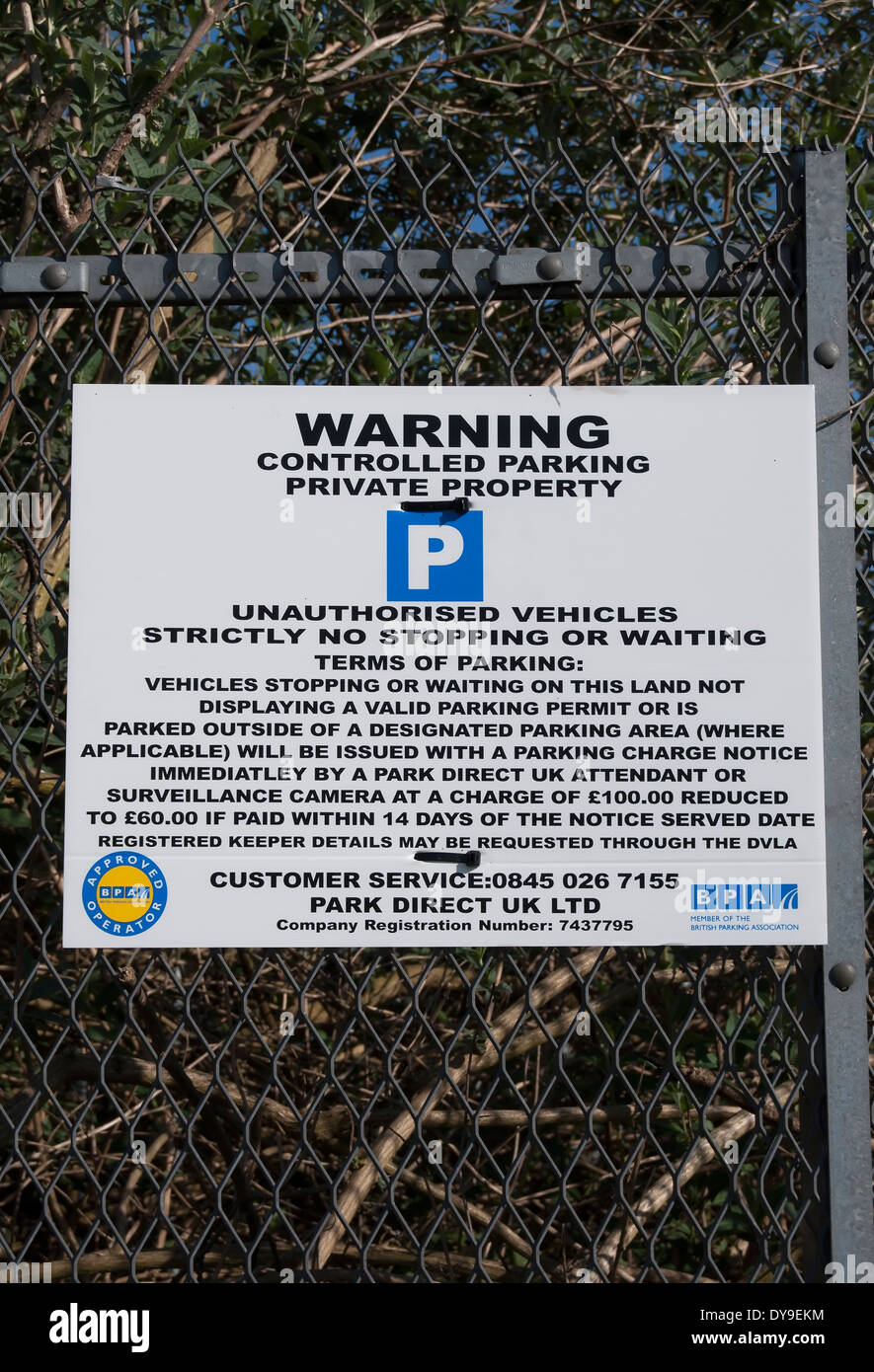 controlled-parking-sign-giving-details-and-rules-and-fines-erected-DY9EKM.jpg