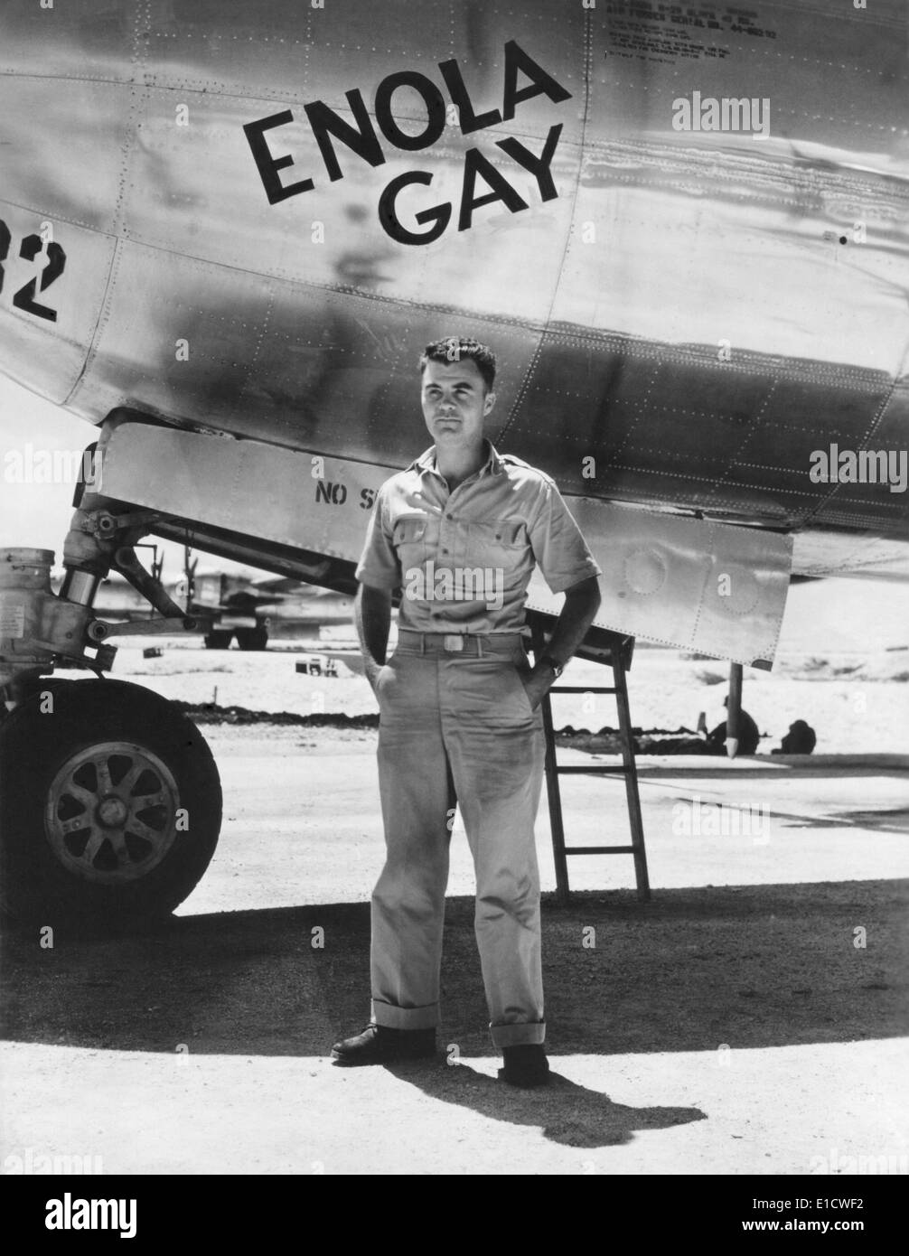 Paul Tibbets Enola Gay 32