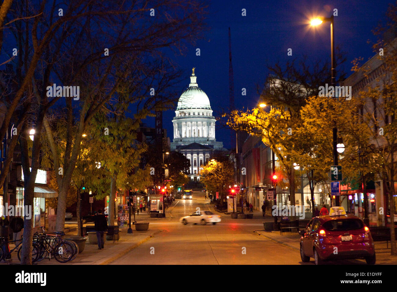 Downtown Madison - Shop, Dine and Play In the heart of downtown, State Street and the Capitol Square, you will find Madison's center for shopping, dining, entertainment and events. Avoid the ordinary by exploring hundreds of eclectic shops, boutiques, and galleries, many locally owned.