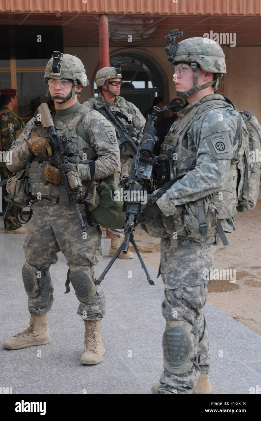 Paratroopers of the 1st Battalion, 325th Airborne Infantry Regiment