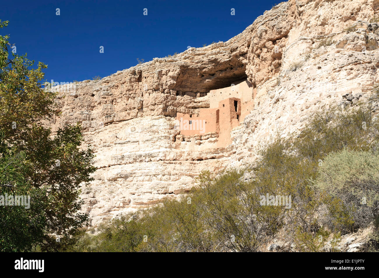 Montezuma Castle Cliff Dwelling Montezuma Castle National Monument