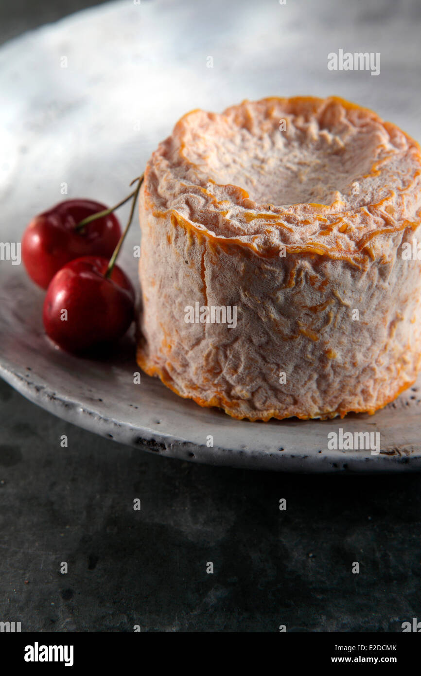 Langres Cheese Hi Res Stock Photography And Images Alamy