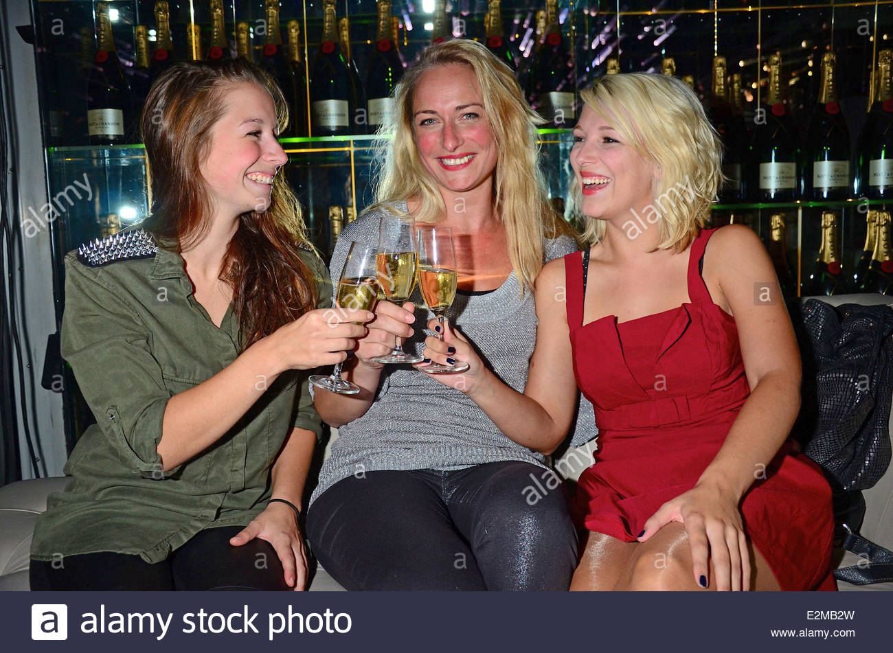 Senta-Sofia Delliponti, Eva Mona Rodekirchen and Iris Mareike Steen