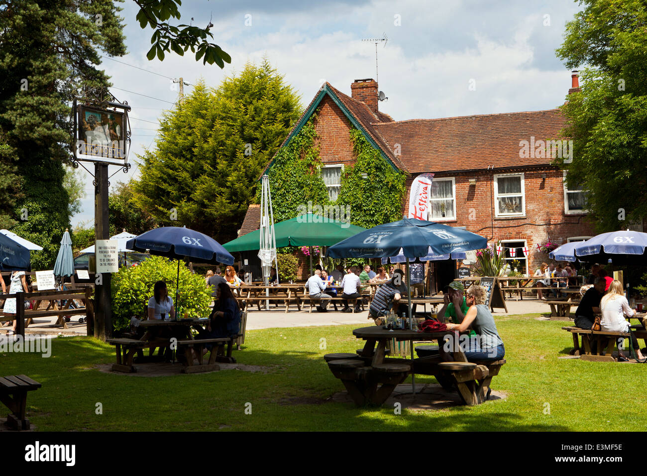 Bartons Mill pub beer garden, Old Basing, Hampshire Stock Photo 71136394 Alamy