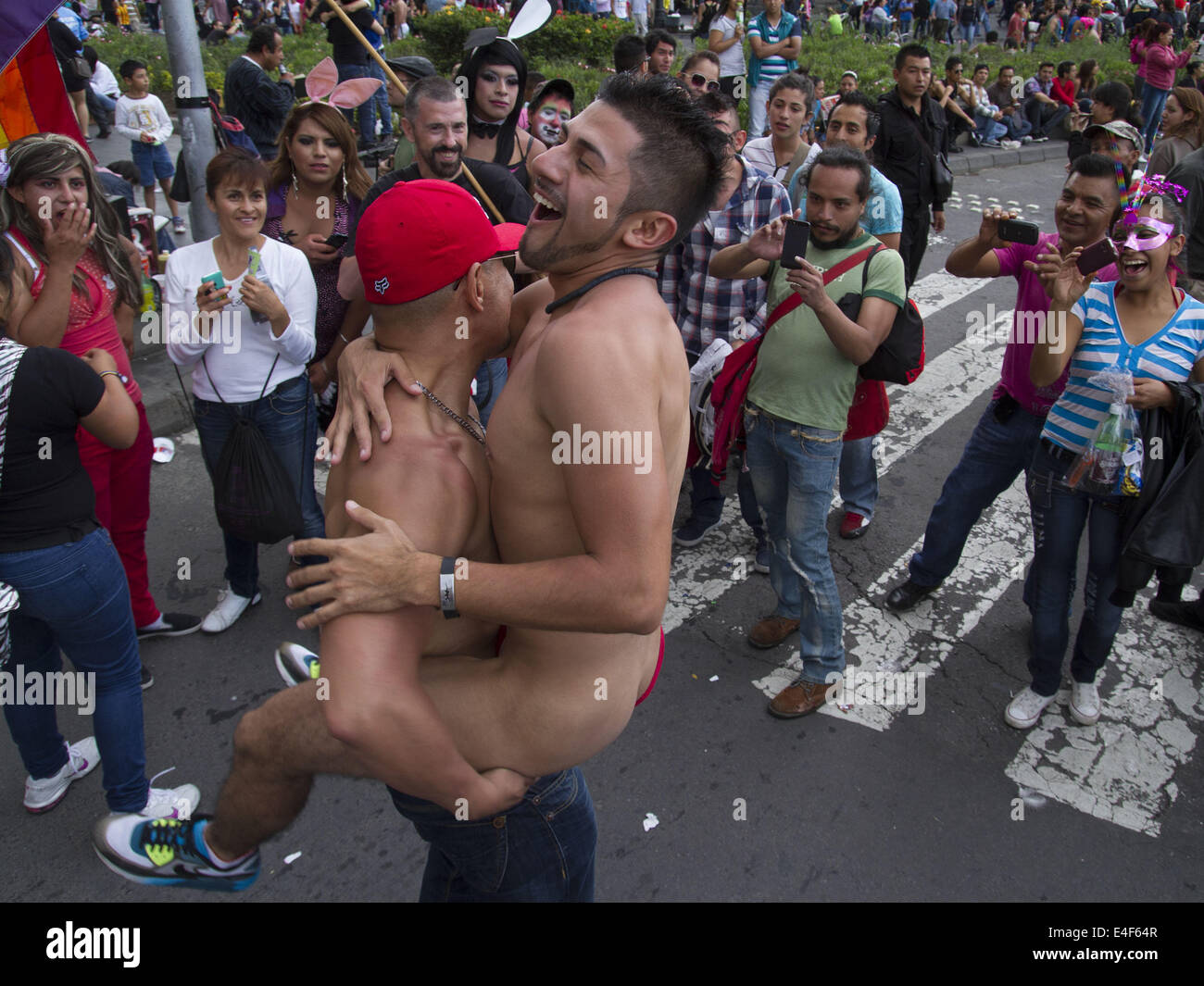 gay sex chicago from Thomas mexico city gay pride 2009