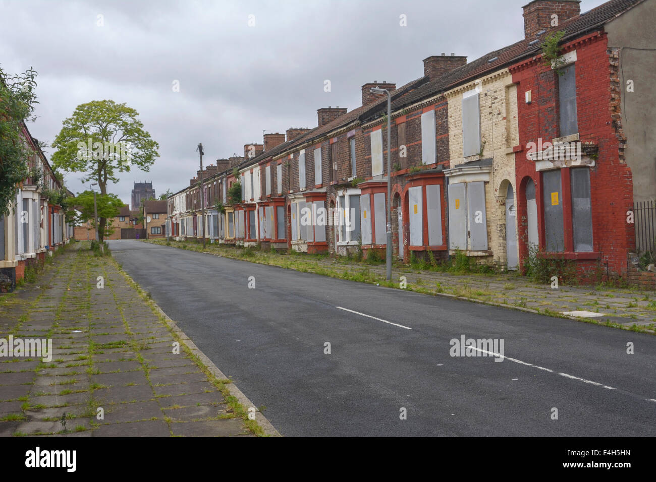 an-area-of-toxteth-in-liverpool-8-known-as-the-welsh-streets-due-to-E4H5HN.jpg