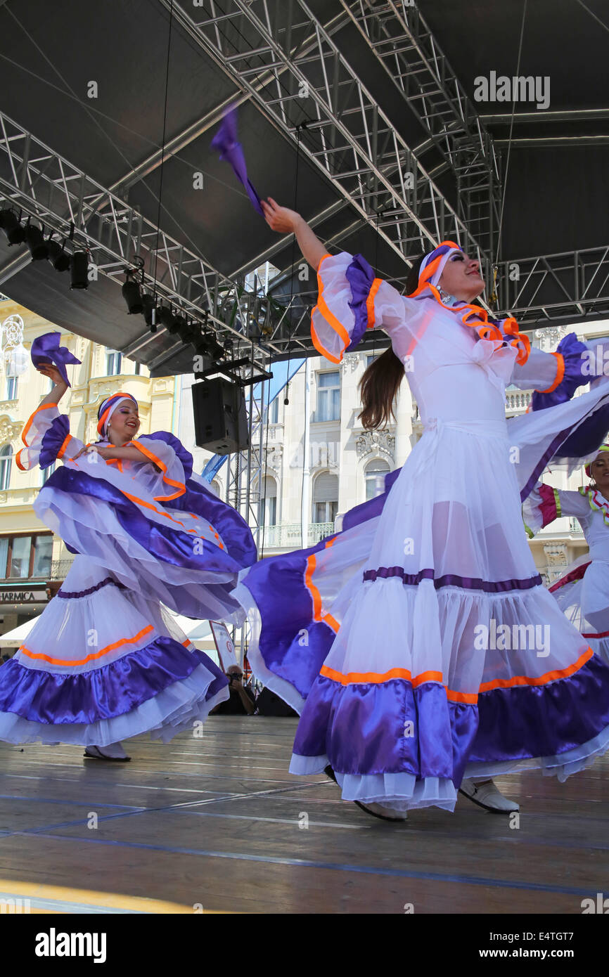 Folk groups Colombia Folklore Foundation from Santiago de Cali