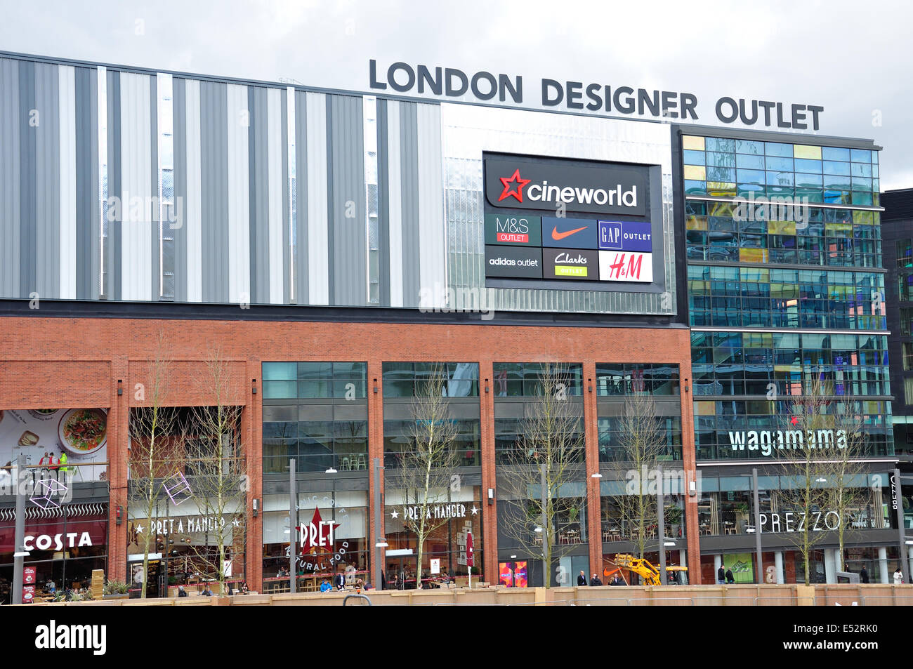 London Designer Outlet, Wembley Park Blvd, Wembley, London Borough of Stock Photo: 71977220 - Alamy
