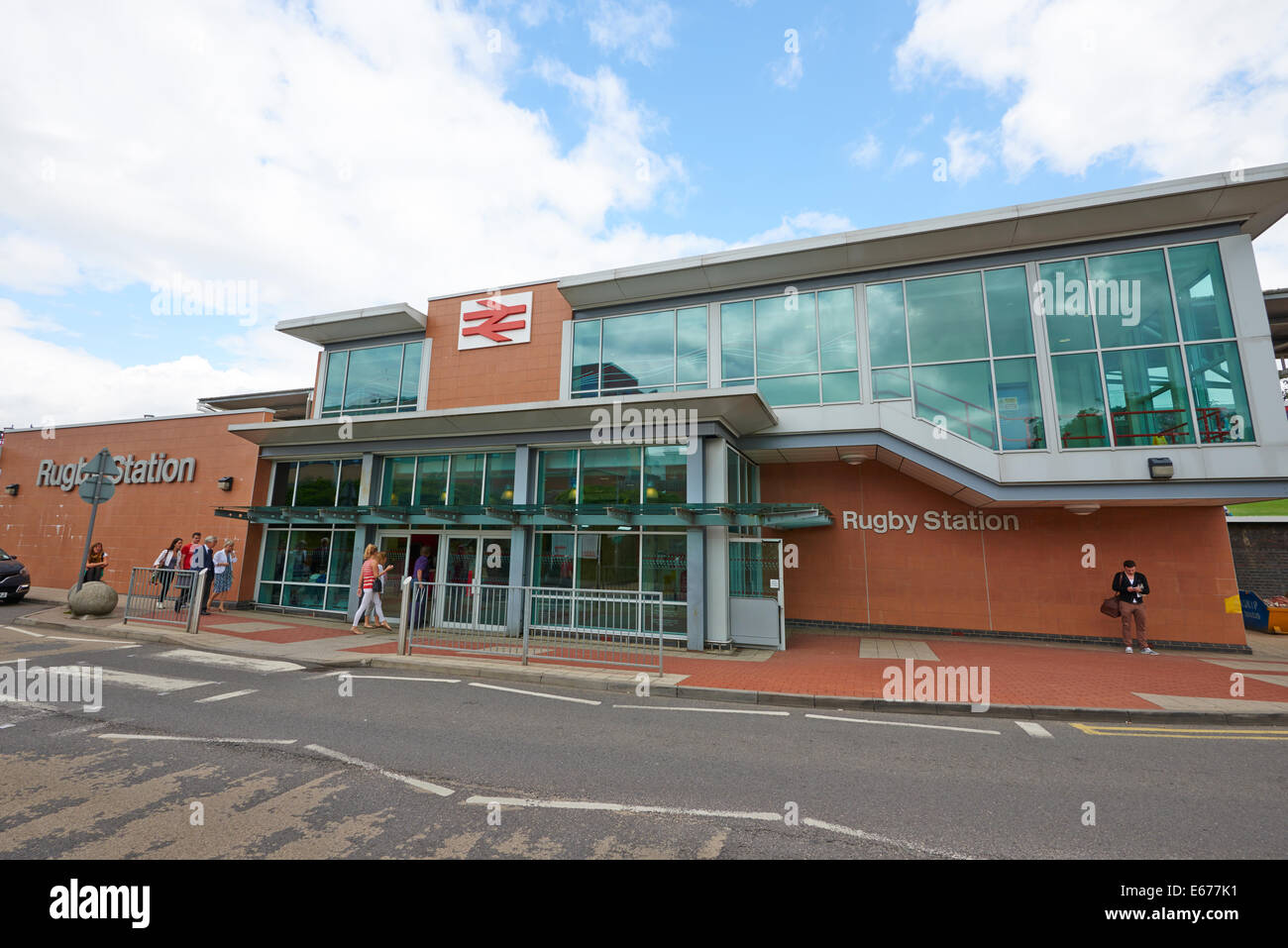 Rugby Railway Station, Railway Terrace Rugby Warwickshire UK Stock