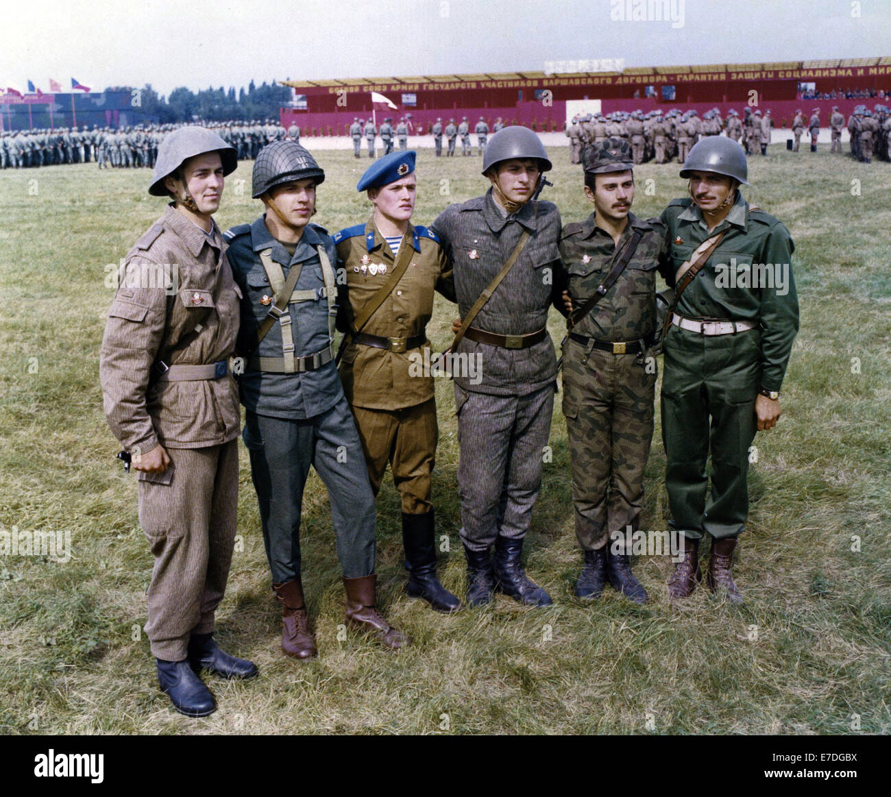 soldiers-from-the-various-armed-forces-of-the-warsaw-pact-countries-E7DGBX.jpg