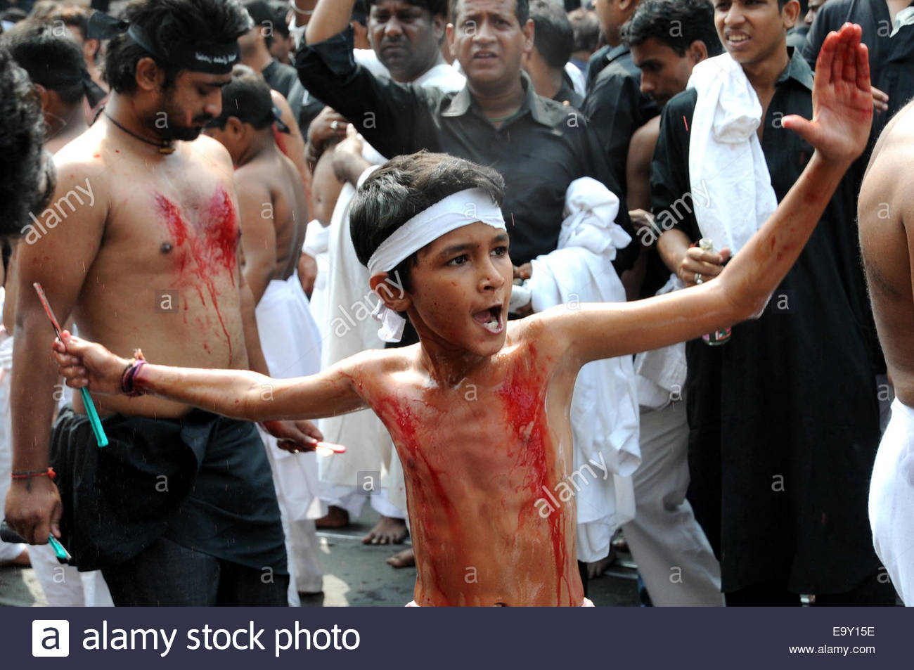 hindu girl dating muslim boy 26220: marrying a hindu girl who wants to become muslim she and i want to marry, and she wants to learn more about islam and convert after her also, since she is the only child of her parents, she still wants to have,. hindu girl dating muslim boy 26220: marrying a hindu girl who wants to become muslim she and i want to marry, and she wants to learn more about islam and convert after her also, since she is the only child of her parents, she still wants to have,.