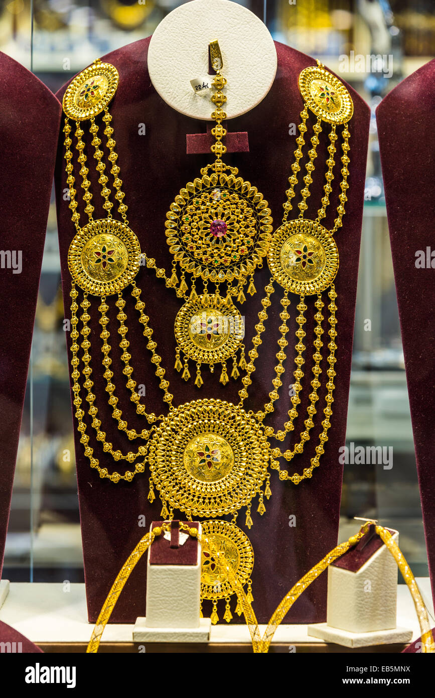 Gold jewelries displayed in a store. Souq Muttrah, Muscat, Oman Stock