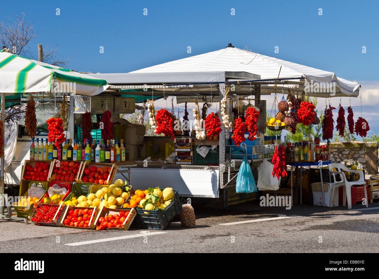 A roadside fruit and vegetable stand near Cetera along the Amalfi Stock Photo, Royalty Free ...