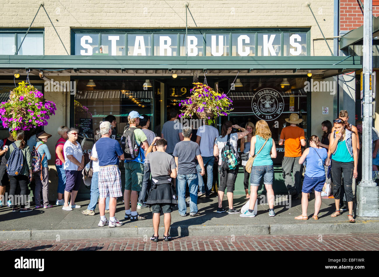 the-original-starbucks-coffee-shop-in-pike-place-market-seattle-EBF1WR.jpg