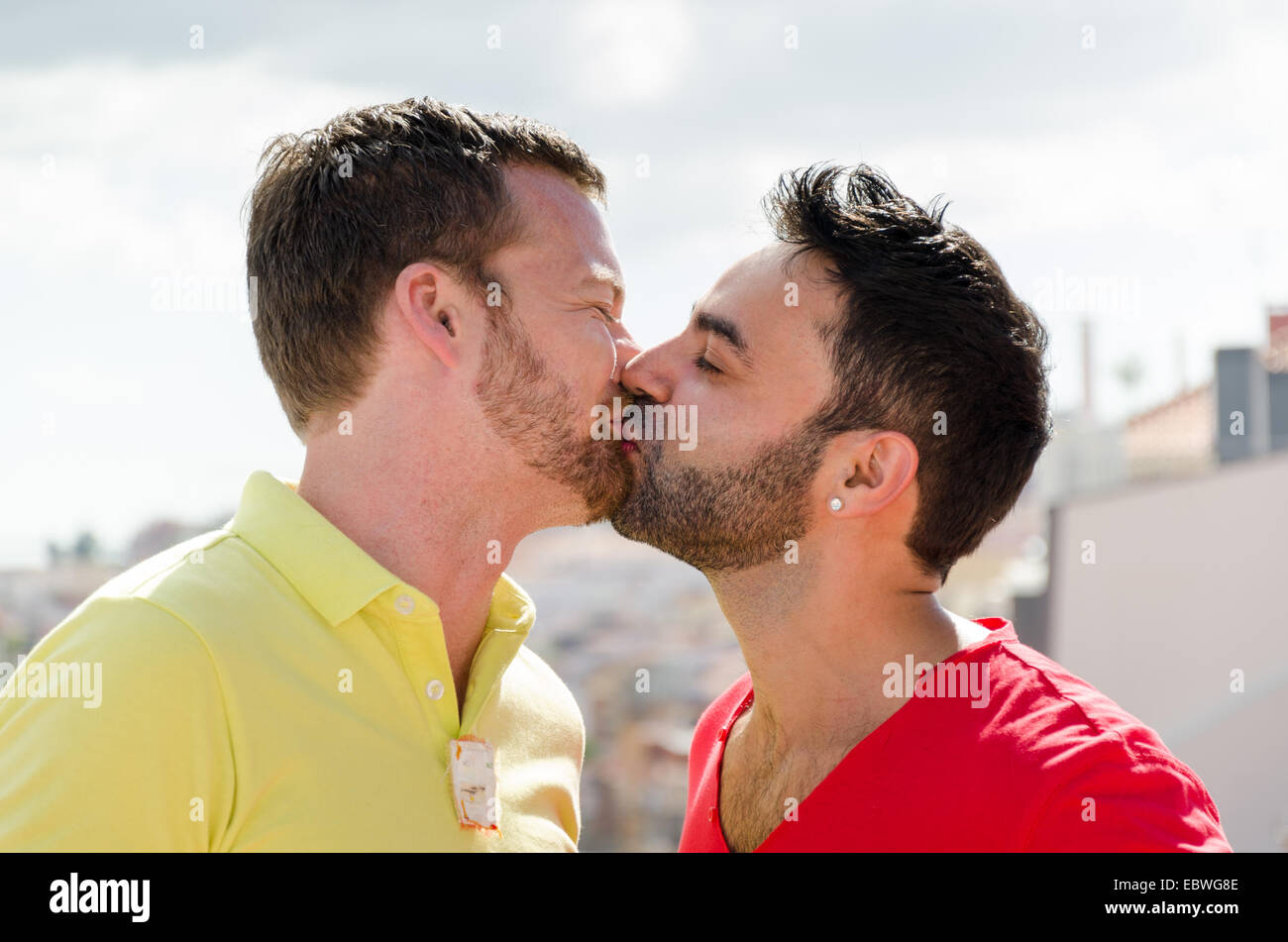 Pics Of Gay People Kissing 19
