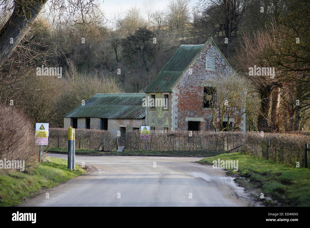 Salisbury Plain, Wiltshire UK, 27th Dec 2014. An abandoned farm Stock Photo, Royalty Free Image
