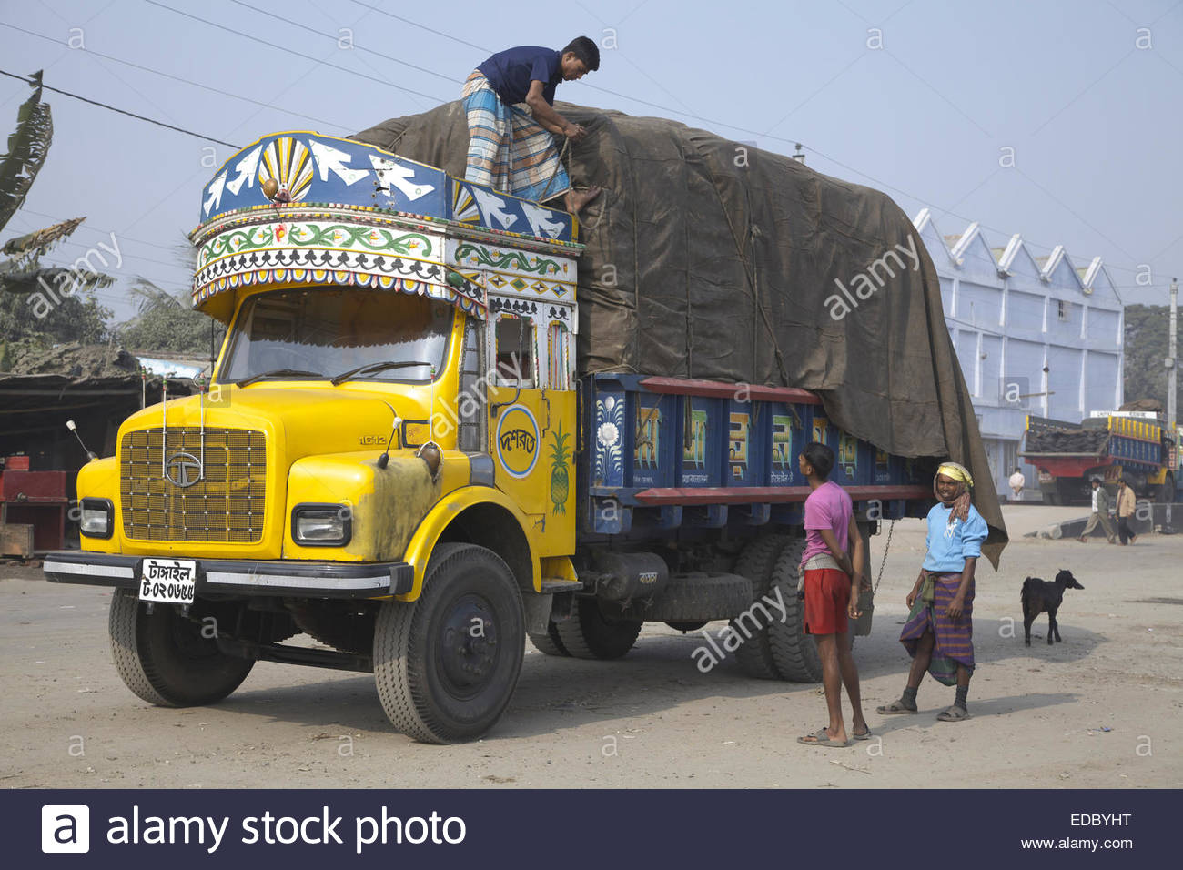 Loading Truck, Bangladesh Stock Photo, Royalty Free Image: 77095140 - Alamy