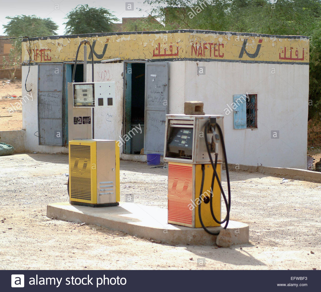 Fuel Pumps Sahara Desert Shop Business Store Shopping Petrol Diesel