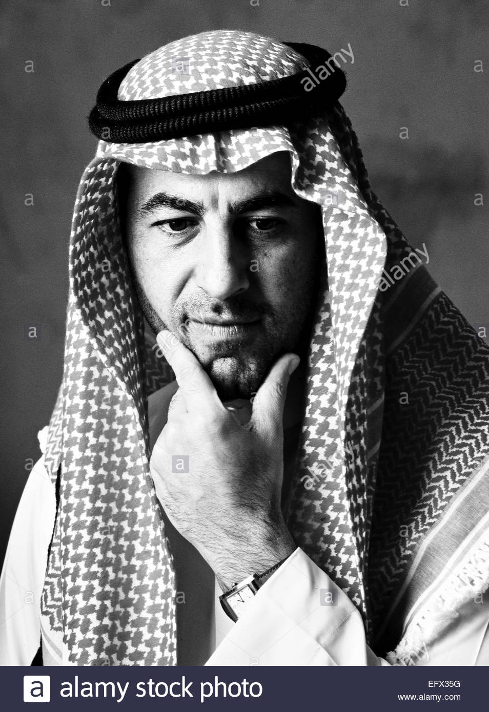 Studio Shot Portrait Saudi Arabian Man Traditional Headdress Clothing