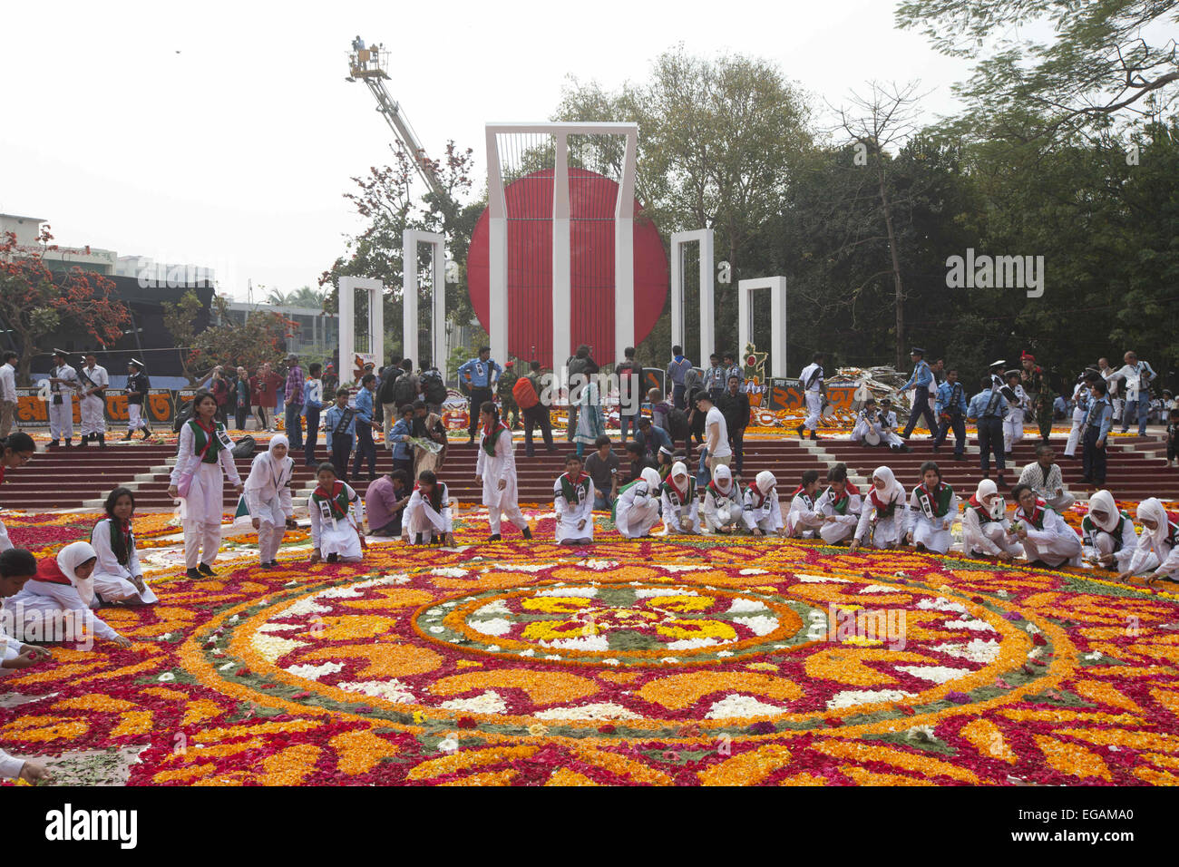 Dhaka, Bangladesh. 21st Feb, 2015. Bangladeshi girls decorates the
