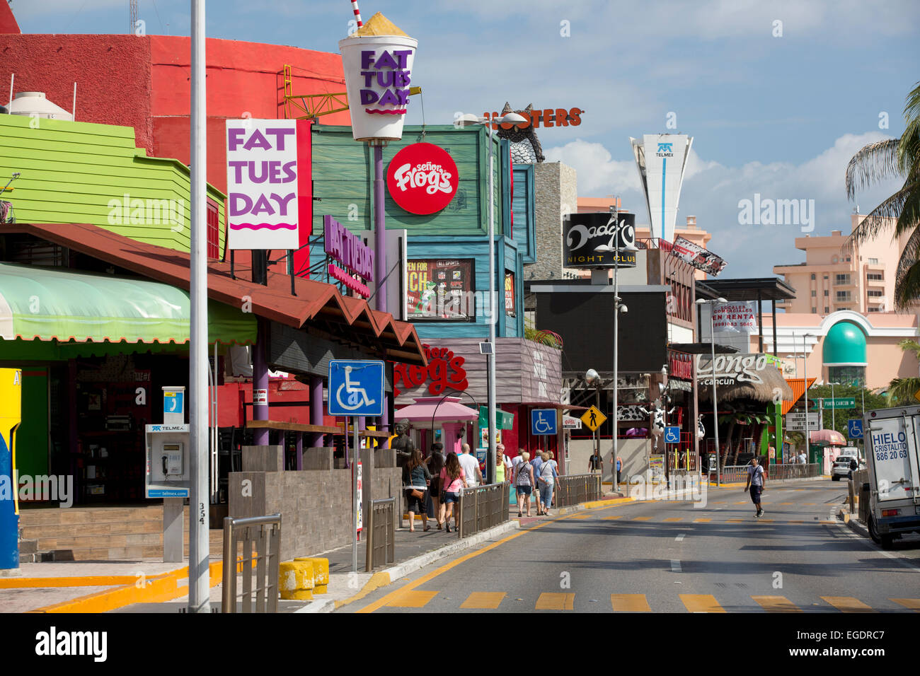 shopping in cancun hotel zone