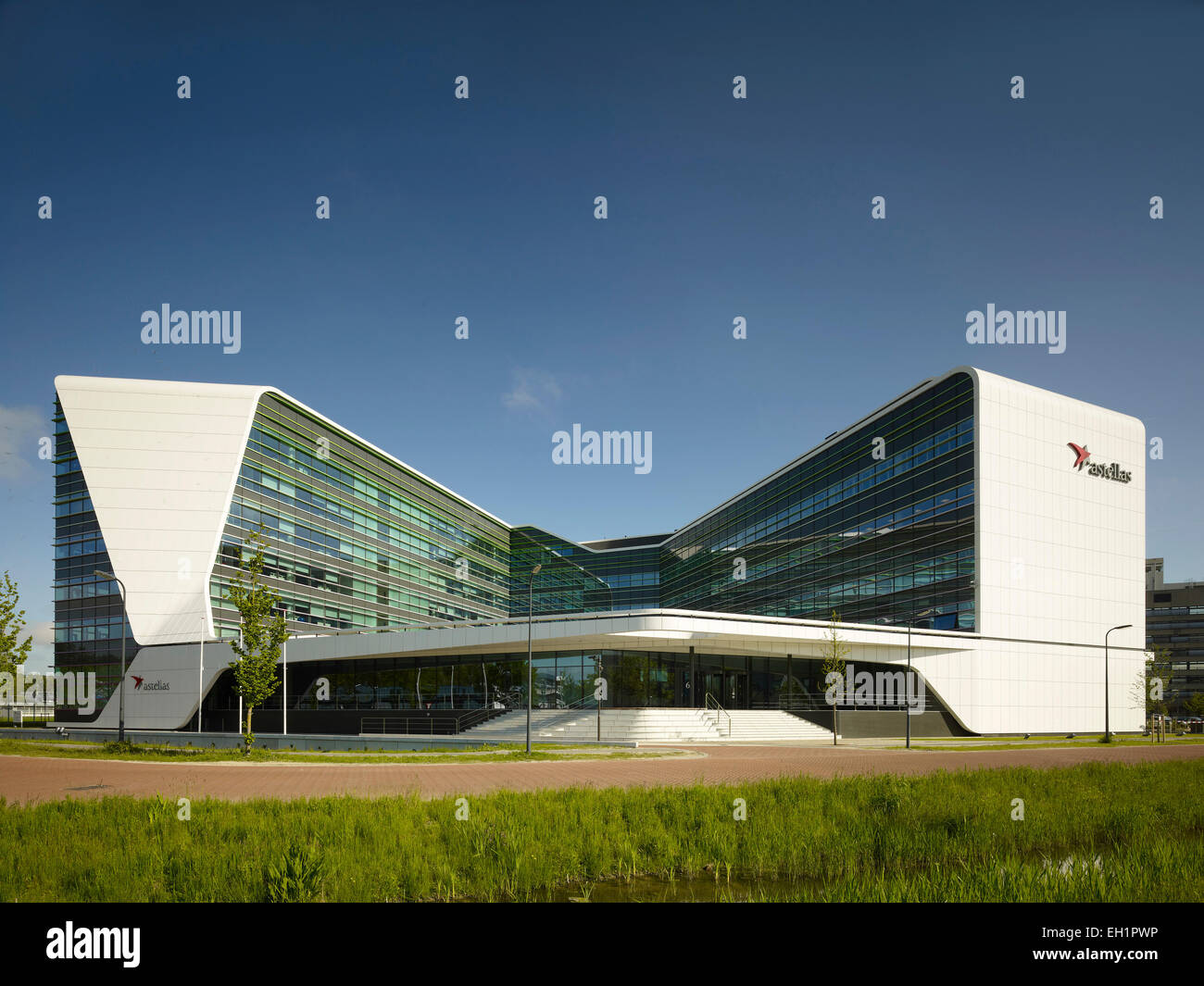 Front Elevation Of Building Part - 38: Overall Front Elevation Of Building Facade With Approach And Main Entrance. Astellas Offices - Mirai House, Leiden, Netherlands